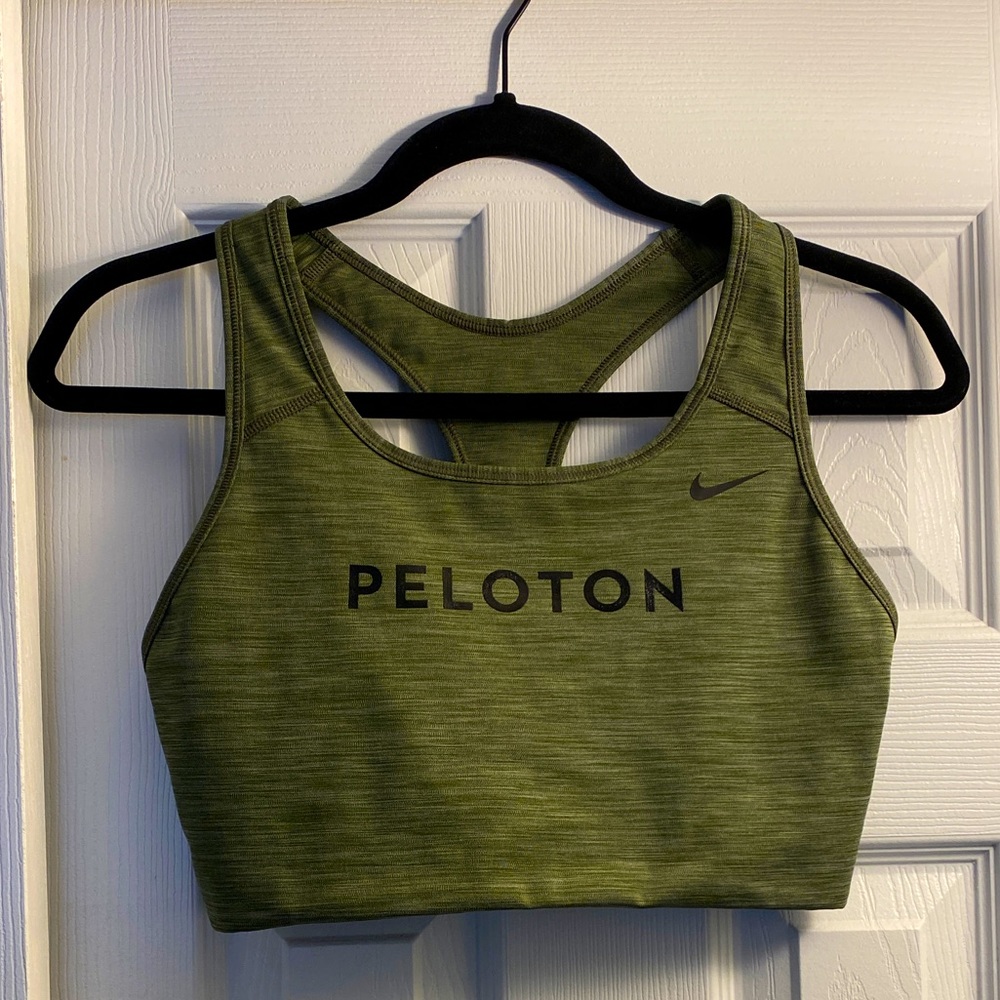 Peloton Nike size L sports bra